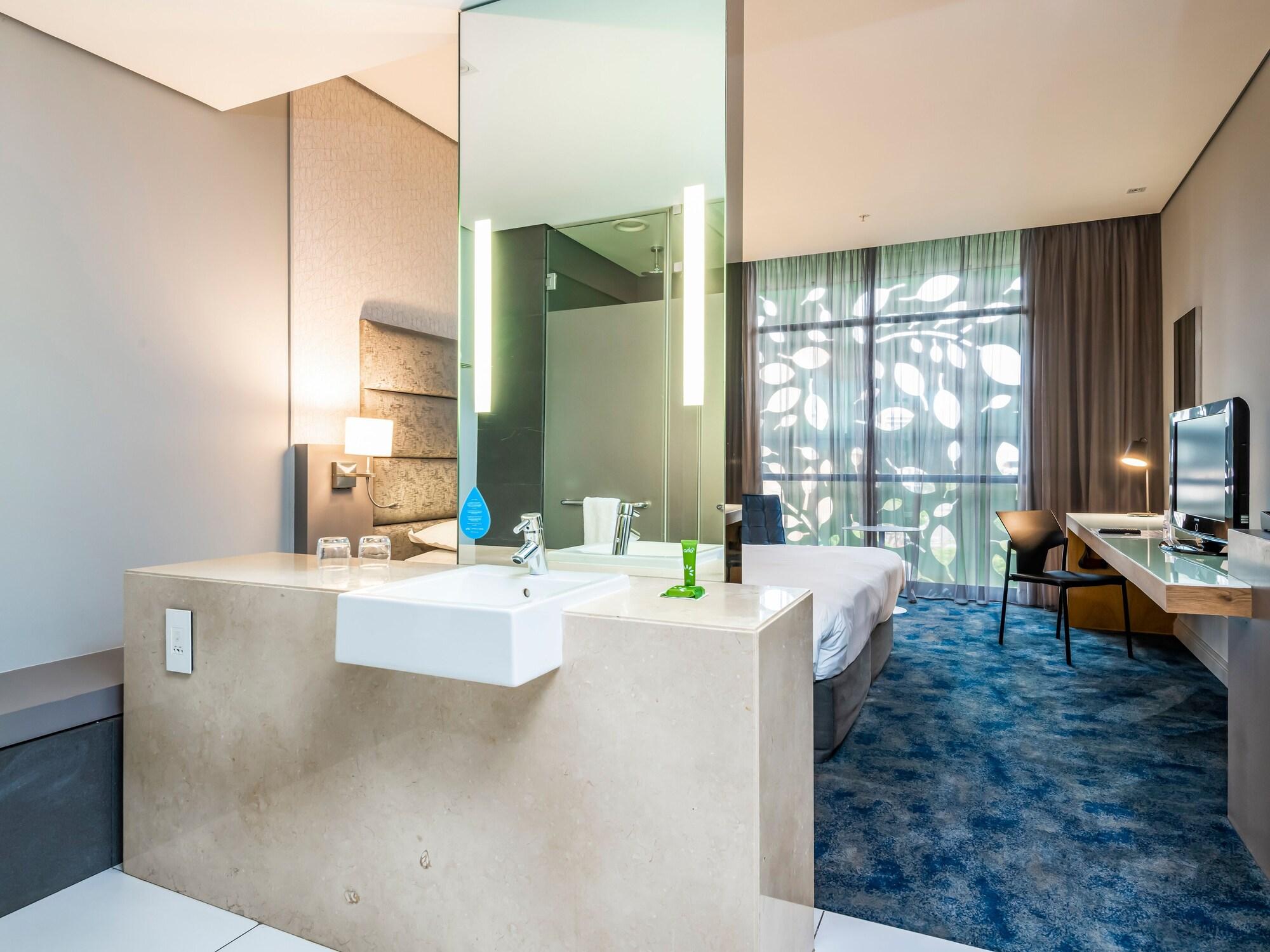 Aha Gateway Hotel Umhlanga ダーバン エクステリア 写真