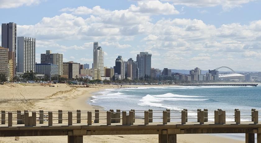 Aha Gateway Hotel Umhlanga ダーバン エクステリア 写真