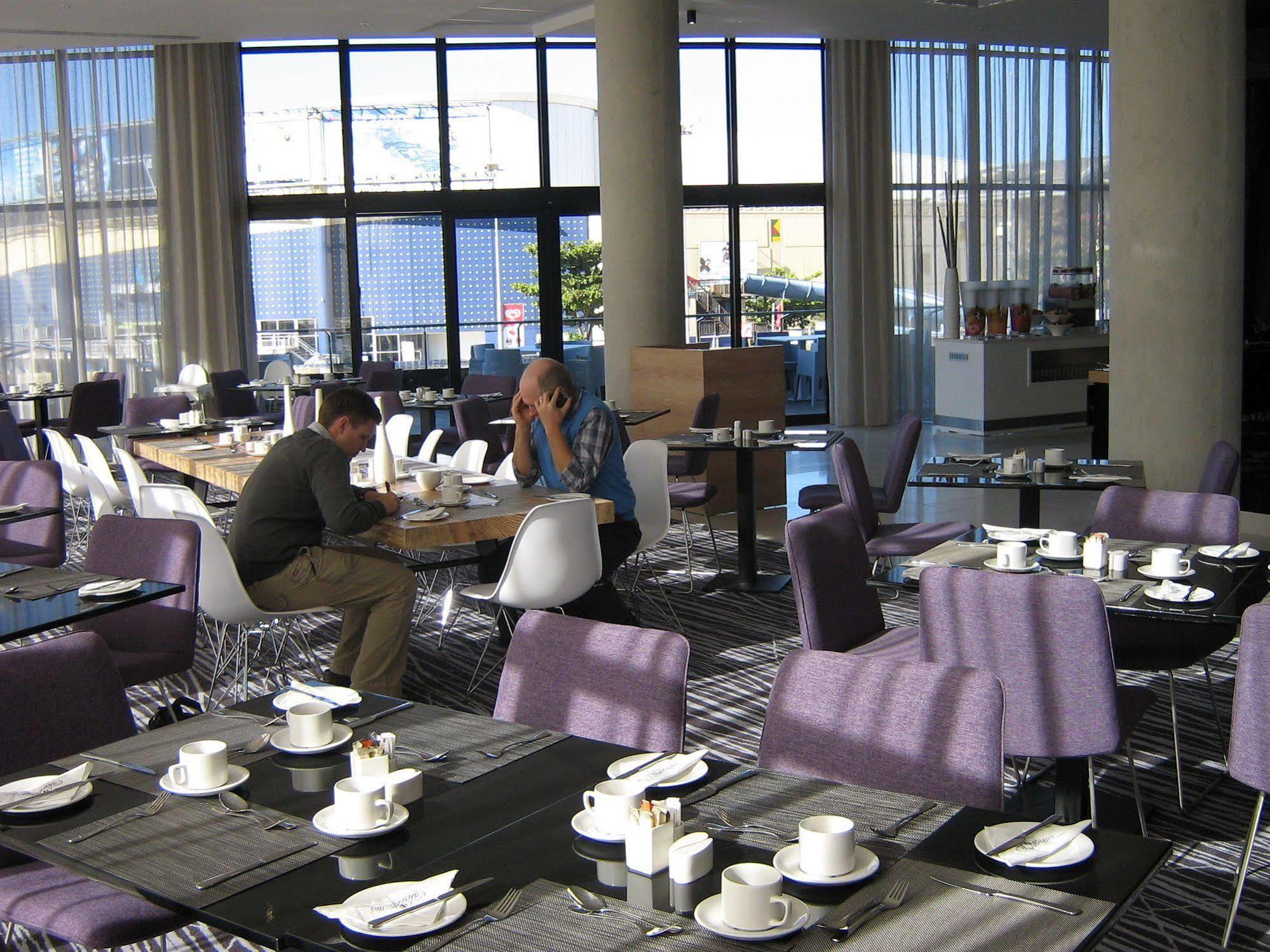 Aha Gateway Hotel Umhlanga ダーバン エクステリア 写真